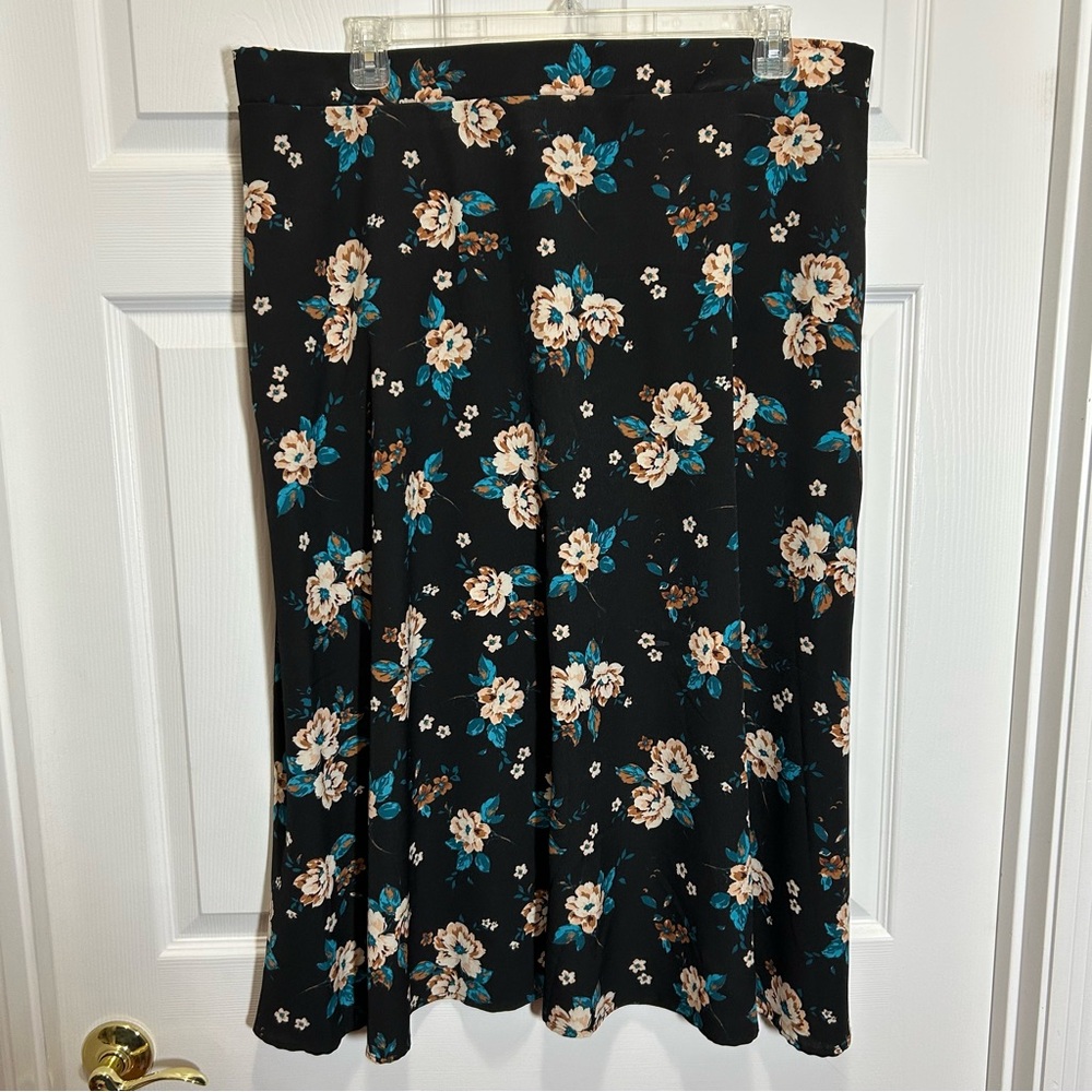 BloomChic Black and Cream Floral Midi Skirt